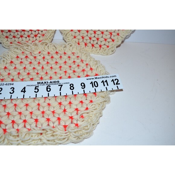 Crochet Trivet Set Three red white Grannycore Floral Hot Pads VTG 1970s - Picture 5 of 8